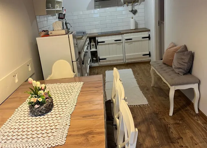 Lägenhet Tulipanos Vendeghaz *